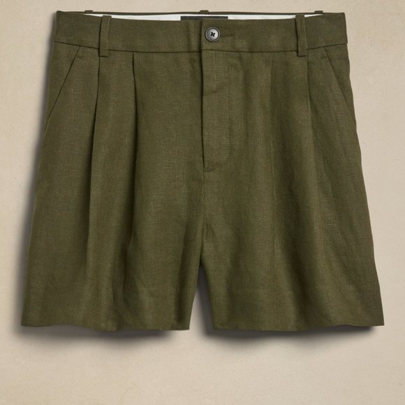 100% Linen shorts - Banana Republic - New, with tags - Picture 2 of 4